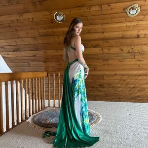 y2k green and white backless formal gown